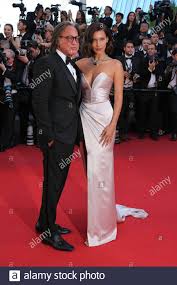 Instead, you have to make them. Bella Hadid And Mohamed Hadid Stockfotos Und Bilder Kaufen Alamy