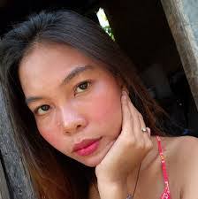 Angeline Fernando's Instagram, Twitter & Facebook