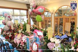 Susulan dengan pelantikan itu, nama tengku ampuan pahang, tunku hajah azizah aminah maimunah iskandariah semakin meniti di bibir rakyat jelata kerana kecantikan, kesantunan dan keperibadian permaisuri ini yang baik dan menjadi idola ramai. Yam Tunku Kalsom Aminah Sofiah Nama Puteri Sulung Tmj