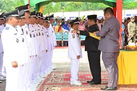 Pantun tahun baru untuk sahabat. 8 Bait Pantun Seorang Mantan Kades Untuk 93 Kades 2017 2023