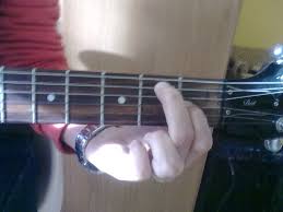 File:Mi7 accordo E7 chord guitar.jpg - Wikiversità