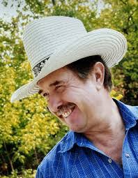 Ella Cross's Instagram, Twitter & Facebook