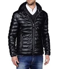 La doudoune homme a longtemps été considérée comme un vêtement réservé aux sports d'hiver. Napapirji Et Ses Doudounes Innovantes En Thermo Fibre Mode Urbaine Masculine Doudoune Homme Doudoune