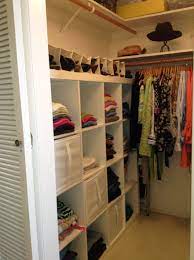 More Than 30 Awesome Small Walk In Closet Ideas Organizing Walk In Closet Closet Designs Closet Layout