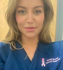 Devious' mother-of-two faked having terminal cancer to con her wealthy  partner to pay for a boob job and luxury spa treatments