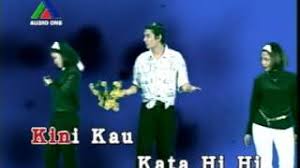 Mula terasa resah bagai ada yang berubah mungkin ku lewa atau kau dah pun beralih arah bil. Hi Hi Bye Bye Ezlynn Youtube