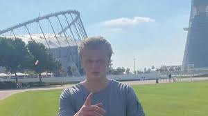 Player for @bvb09 ⚫️ and @fotballandslaget golden boy. Bvb Erling Haaland Absolviert Reha In Katar Eurosport