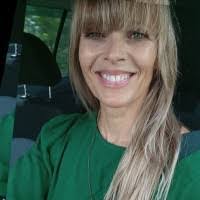 Lina Steinberg's Instagram, Twitter & Facebook