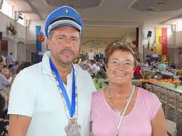 Esta es la razón por la que michael blumenstein y katia del rivero vargas crean la tecnología social hoy. Gunter Jochheim Regiert Mit Ehefrau Claudia Im Entendorf Arnsberg