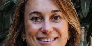 Quem é Daniela Barone Soares, brasileira que ganhou título da realeza  britânica