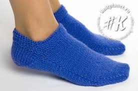 как связать следки на двух спицах без шва видео Sledki Na Dvuh Spicah Bez Shva Dlya Nachinayushih Vyazanie Noski Tapochki