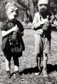 In clock tower, skeletons with guns are mentioned by jon in a list of halloween costumes, but they show up again at the end of the video once jon has killed scissorman. 210 Unmasked Ideas Creepy Vintage Creepy Photos Vintage Halloween Costume