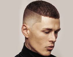 Per uno dei suoi look in anteprima, karen gillan ha anche deciso di . Tagli Di Capelli Corti Per Uomo Taglio Capelli Corti Taglio Capelli Uomo Tagli Capelli Ricci Corti Lunghi E Di Tendenza