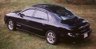 How many quarts of oil does a 1996 Ford Taurus hold? - Ford Taurus 