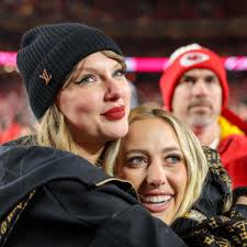 Kris and Bruce Jenner Announce Separation: 'It's Not the End of Our  Friendship'