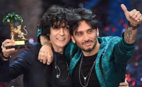 Do ho perso tempo per guardarmi dentro e mim ho sistemato qualche mia abitudine lam ma poi la sera che arrivava ed io mim mi chiedevo dov'è il senso (sol) se c'è un senso a fa e ci sarà il ballo delle incertezze. Speciale Sanremo 2018 Testi E Accordi Canzoni In Gara