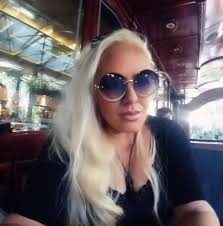 Suvo cvece procvetalo ponovoU hramu svete Irini Hrisovalantske u Pelakapina  ,Hanja,na Kritu desilo se nesto ,sto zakoni fizike ne mogu objasniti.40  dana od Vaskrsa suvo cvece ,koje je ukrasavalo Plastanicu i koje