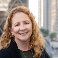 Elizabeth Scarborough's Instagram, Twitter & Facebook