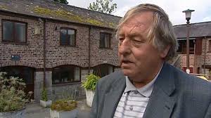 Tom Jones: Tributes to former Wales TGWU organiser