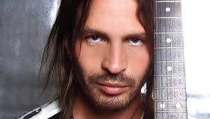 Maná's Sergio Vallín Celebrates Women