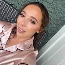 Hello Ladies, What does this look like to you? I dont want to point fingers  but I've seent this another couple times