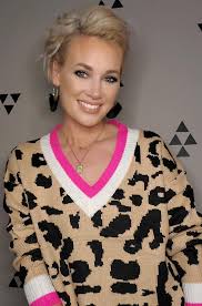 Supercuts has a conveniently located hair salon at kittyhawk plaza in middletown, oh. Salon Halo Spa Home Facebook