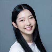 Robin Kwon's Instagram, Twitter & Facebook