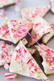 Only 3 ingredients and is ready in under 10 minutes!! 18 Quick And Easy Christmas Candy Recipes