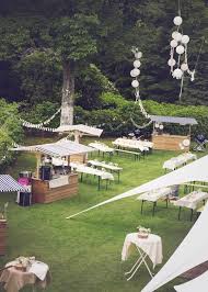 Pin Von Krisztina Racz Auf Bruiloft Gartenparty Hochzeit Hochzeit Garten Hochzeitsideen Im Freien