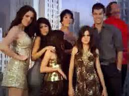 The show has always tried to downplay the dark side of that. Keeping Up With The Kardashians Season 13 Episode 3 Dailymotion