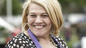 Nach mehreren kochbuchern veroffentlichte sie 2015 ihre biografie. Lea Linster Die Grande Dame Der Europaischen Spitzenkoche Kochbar De