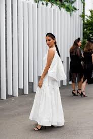 Black And White Long Sleeve Dress The Best Street Style From Derby Day 2018 White Long Sleeve Dress Cool Street Fashion White Dress