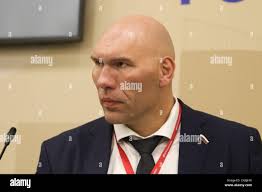 Nikolai valuev hi-res stock photography and images
