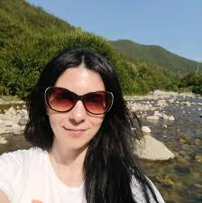 איך הם? רוצה משהו קליל לקרוא😊