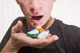 Combine sudafed (og kind with pseudo hcl), and potassium permanganate (potperm to clean water softener), or bleach (some rubbing alcohol, nail polish remover and muriatic acid can help make a cleaner product) and it makes methcathinone! Neatc Addiction Help On Twitter Household Items You Can Get High Off Of Https T Co Clc9pvd4ba