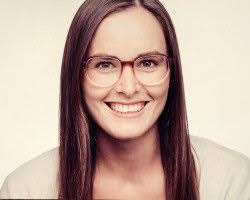 Mia Brenner's Instagram, Twitter & Facebook