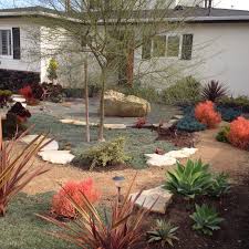 Mar Vista Green Garden Showcase Primarily Cacti Succulents Drought Tolerant Garden Cacti And Succulents Succulents