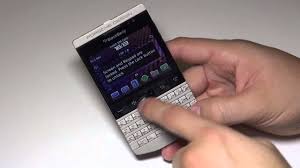 BlackBerry Porsche Design P9981 Video ...