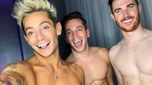 A source told us weekly in august 2020 that before the coronavirus pandemic began, ariana was looking for a home outside of los angeles to be her getaway house, and her team found dalton to help. when she saw him, she immediately thought he was cute. Ariana Grande S Brother Is Dating A Married Couple Sbs Sexuality