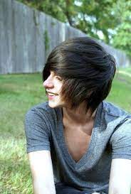 An emo hairstyle is the term for hair that has bangs, cut jaggedly, and intentionally covers the eyes. Emo Hairstyles For Trendy Guys Emo Guys Haircuts Pretty Designs Emo Hairstyles For Guys Emo Hair Cute Emo Boys