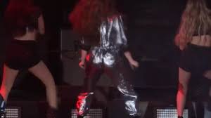 Steinfeld naked ass in bikini - grab your dose of hotness