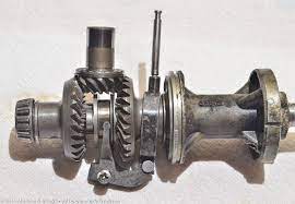 What S Inside An Outboard Engine Gearcase The Marsh Fleet Outboard Outboard Boat Motors Boat Engine