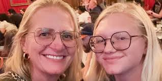 Janelle & Christine Megafans ✓