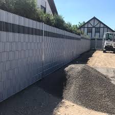 Pfeiffer Garten Und Landschaftsbau Hockenheim Unser Kunde Aus Altrip Freut Sich Uber Einen Neuen Zaun Gartenun Garten Landschaftsbau Gartenbau Landschaftsbau