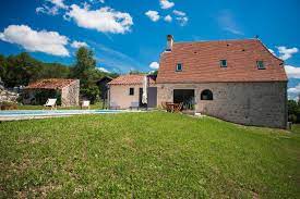 View all hotels near musée la maison des abeilles on tripadvisor. La Maison De Justine Location De Vacances Lentillac Du Causse Departement Du Lot