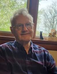 Robin Reitz's Instagram, Twitter & Facebook