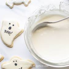 They are both used for decorating cakes, donuts, muffins and/or pastries. Royal Icing Sugar Cookie Icing That Hardens Entertaining Diva Recipes From House To Home
