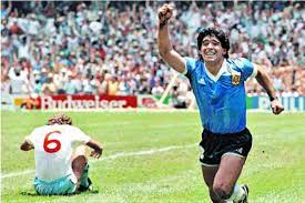 Es que ese día, el futbolista ernesto grillo marcó el llamado gol imposible este hecho entró a la lista de hazañas y proezas del fútbol argentino, a tal punto que muchos años después de aquel hito, se lo utiliza como referencia para establecer el día del futbolista. 3cwpvpt 5urrqm