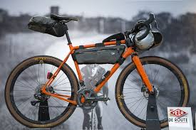 Infos Eurobike16 Bikepacking Mike Hall Pivot Moots Exploro Revelate Blackburn Transcontinental Velo De Tourisme Rando Velo Velo Randonnee