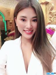 Performer Nhu Le profile: Age/ Email/ Phone and Zodiac sign